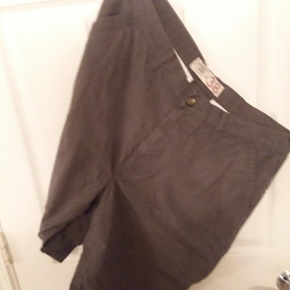 G & M size 38 casual gray shorts